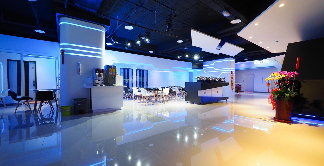 Galaxia Business Hotel Тайджун Екстериор снимка
