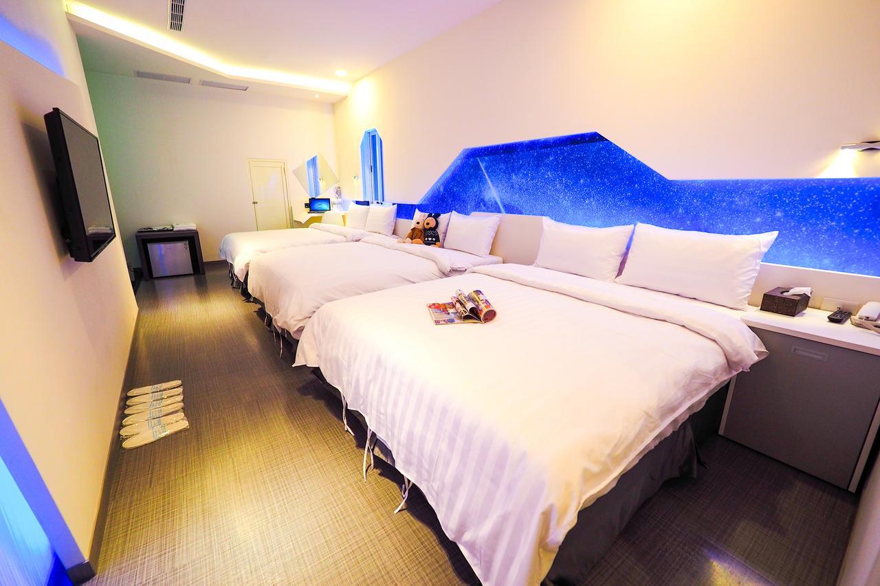 Galaxia Business Hotel Тайджун Екстериор снимка
