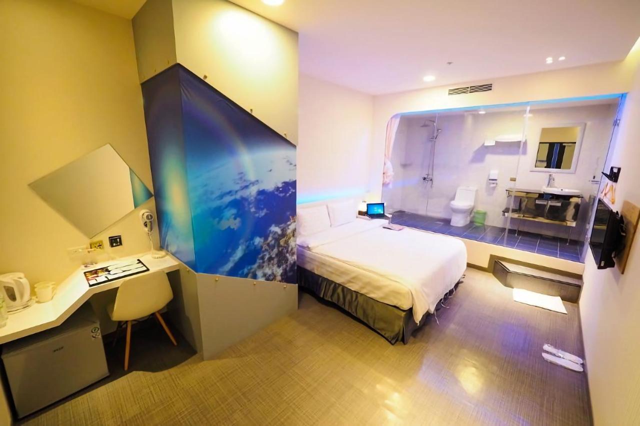 Galaxia Business Hotel Тайджун Екстериор снимка